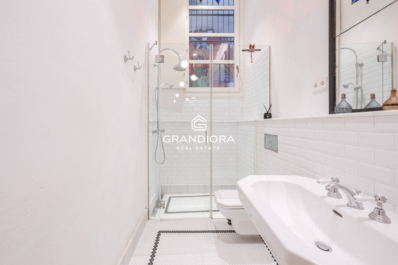 Exclusiva vivienda con historia en pleno Barrio Gótico de Barcelona - Imagen 26