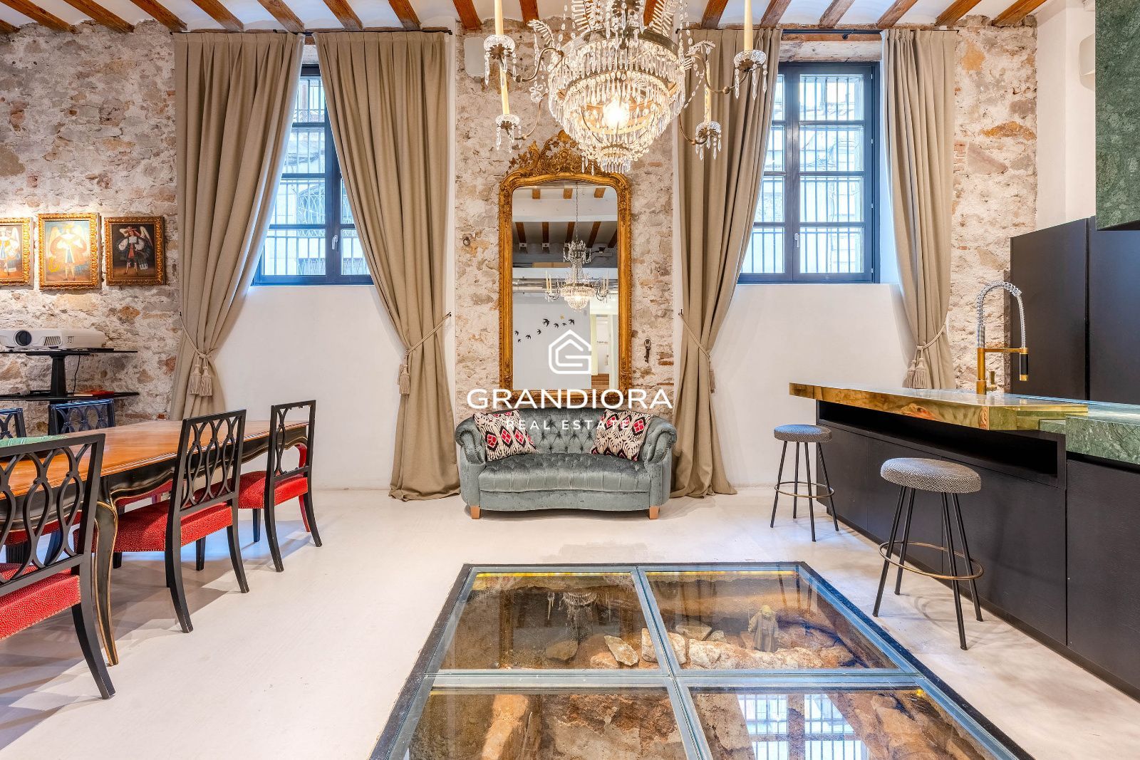 Exclusiva vivienda con historia en pleno Barrio Gótico de Barcelona - Imagen 13