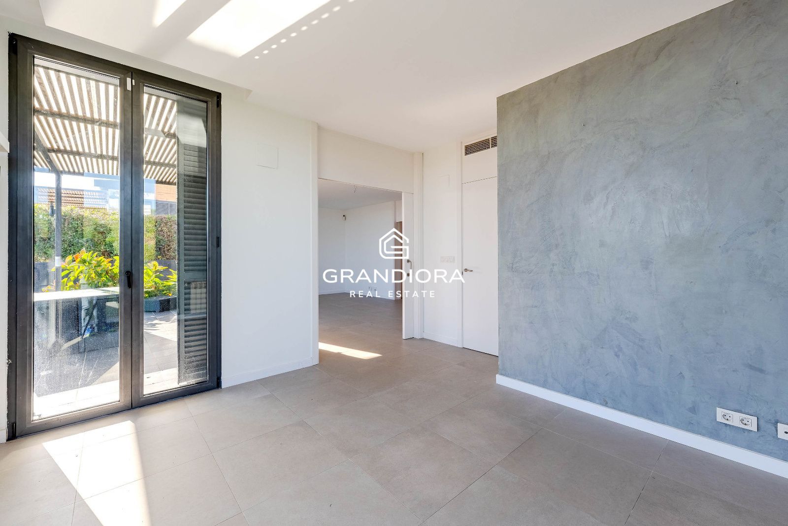 Vivienda de lujo con jardín y piscina, junto al Golf y con vistas al Mediterráneo - Imagen 15