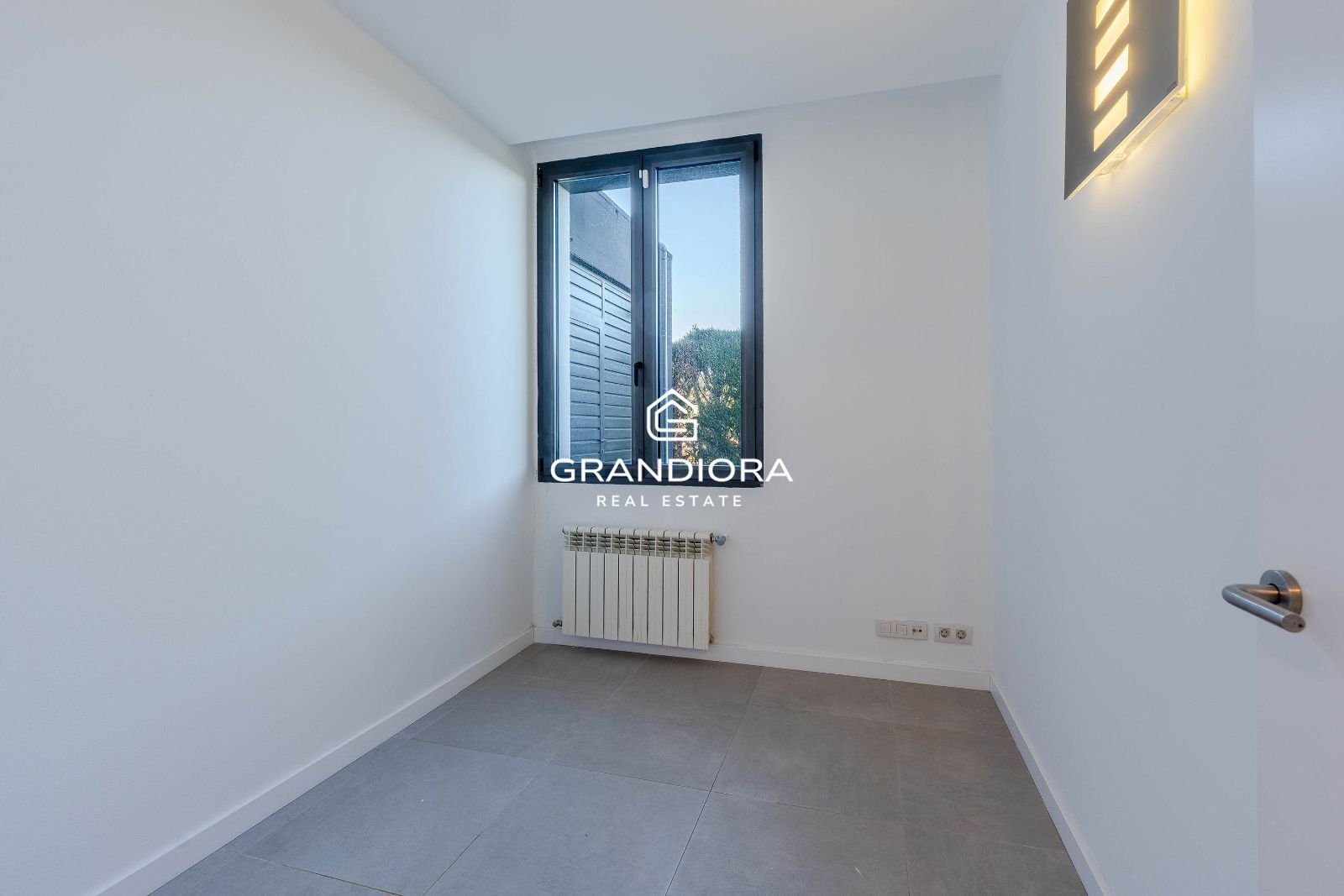 Vivienda de lujo con jardín y piscina, junto al Golf y con vistas al Mediterráneo - Imagen 23