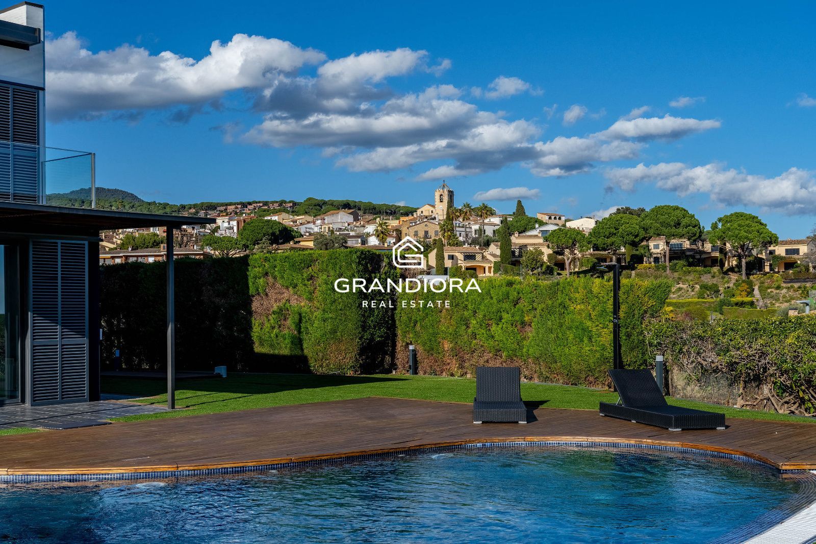 Vivienda de lujo con jardín y piscina, junto al Golf y con vistas al Mediterráneo - Imagen 45