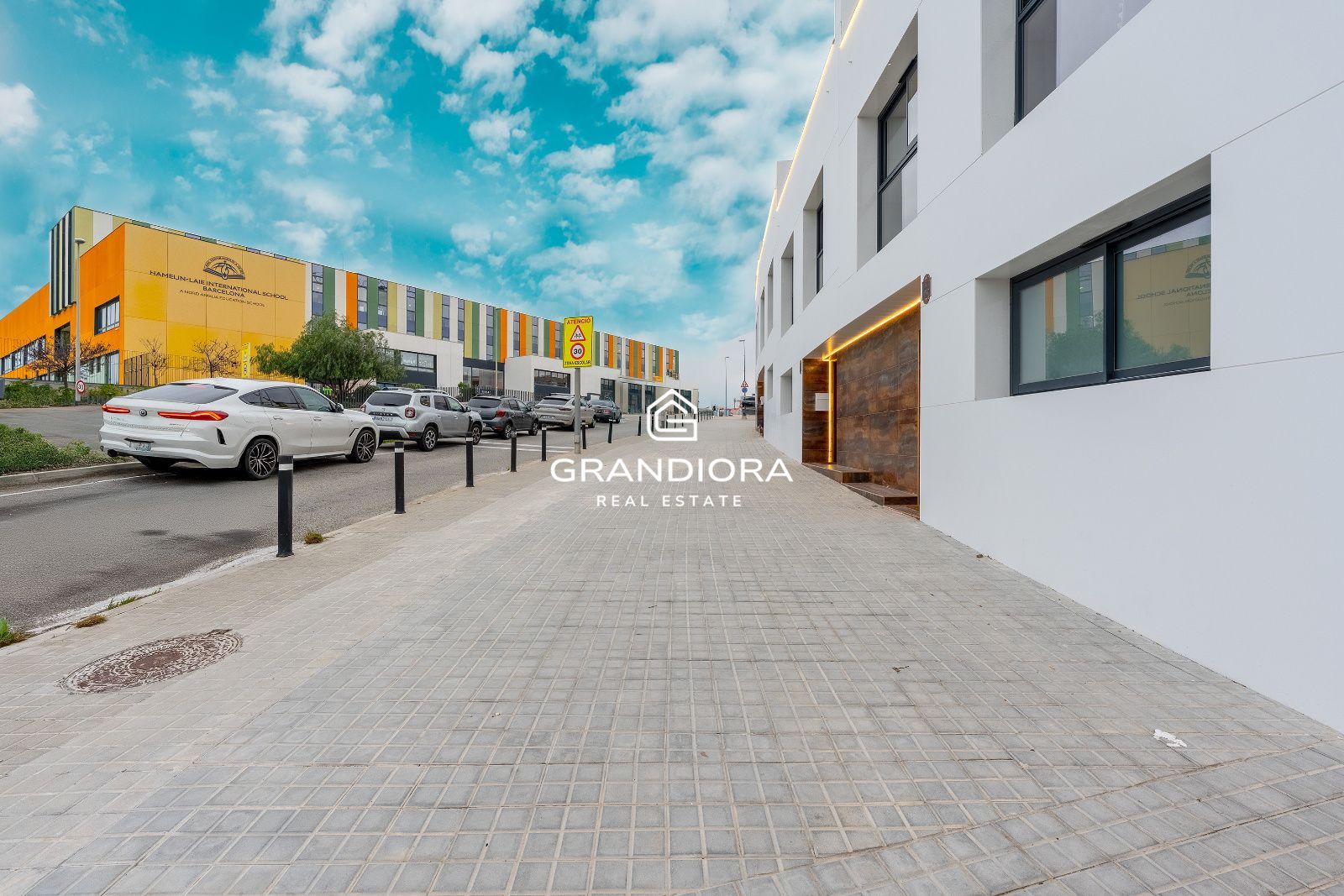 Vivienda de obra nueva en Montgat con vistas al mar y excelente conexión con Barcelona - Imagen 2