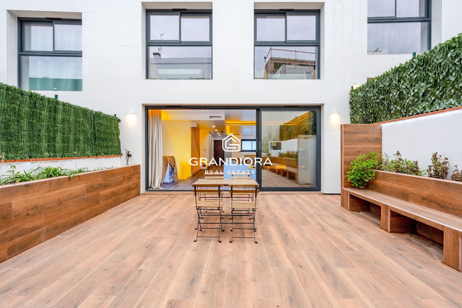 Vivienda de obra nueva en Montgat con vistas al mar y excelente conexión con Barcelona - Imagen 3