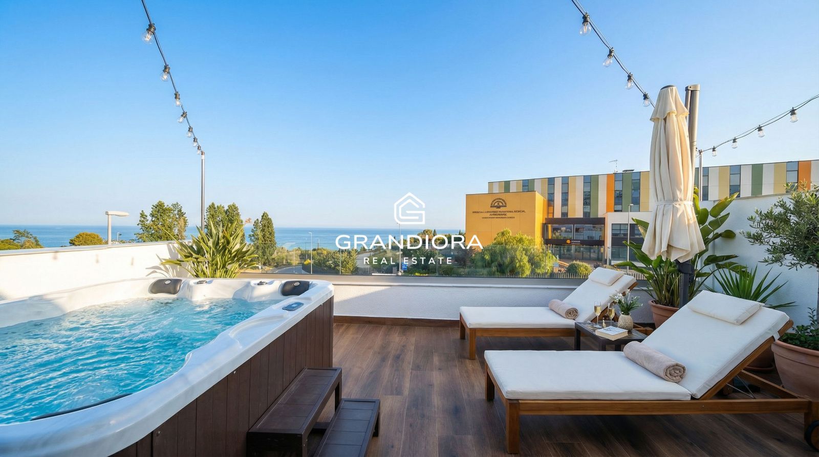 Villa de obra nueva con vistas al mar y piscina privada en una de las zonas más exclusivas de Montgat - Imagen 5