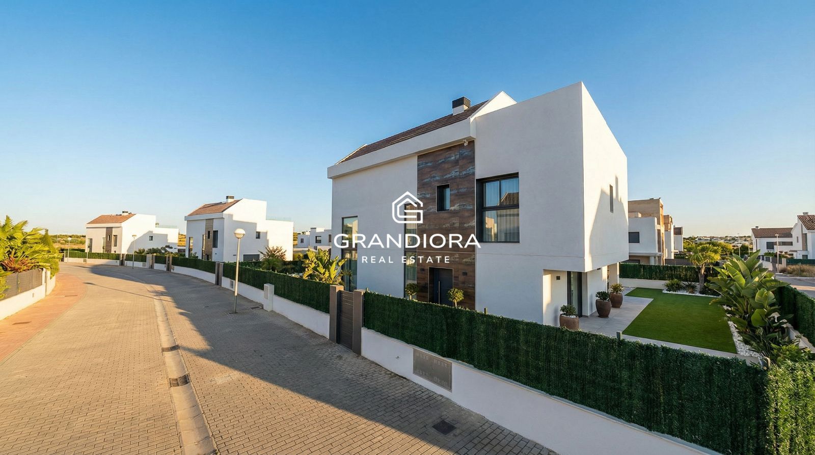 Villa de obra nueva con vistas al mar y piscina privada en una de las zonas más exclusivas de Montgat - Imagen 17