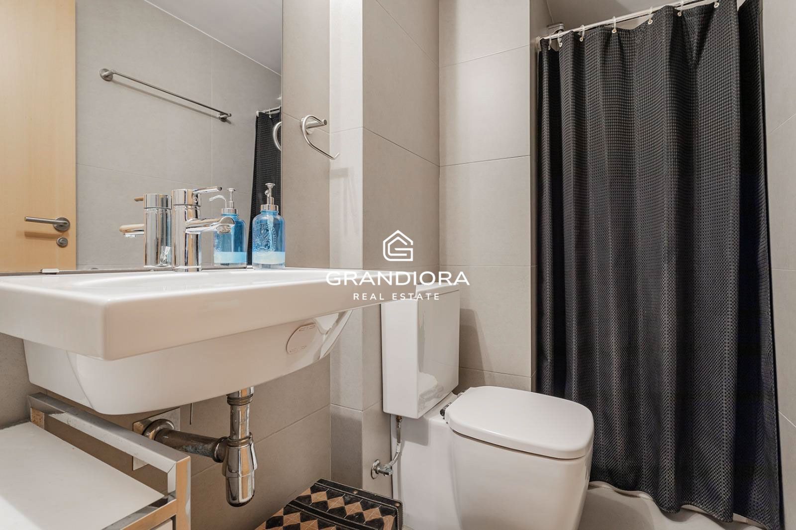 Planta baja luminosa con amplias terrazas y piscina comunitaria - Imagen 22