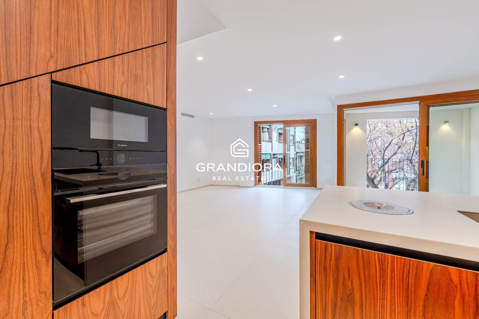 Ático exclusivo con gran terraza y entrega inmediata en Sant Cugat - Imagen 14
