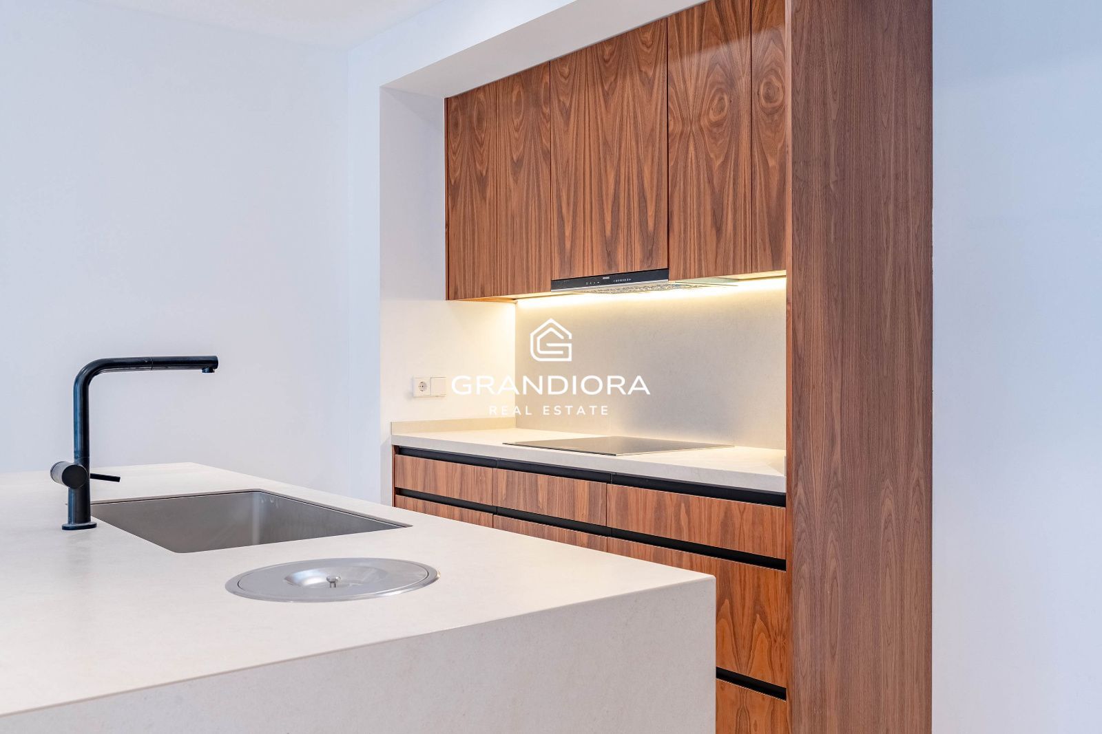 Ático exclusivo con gran terraza y entrega inmediata en Sant Cugat - Imagen 15