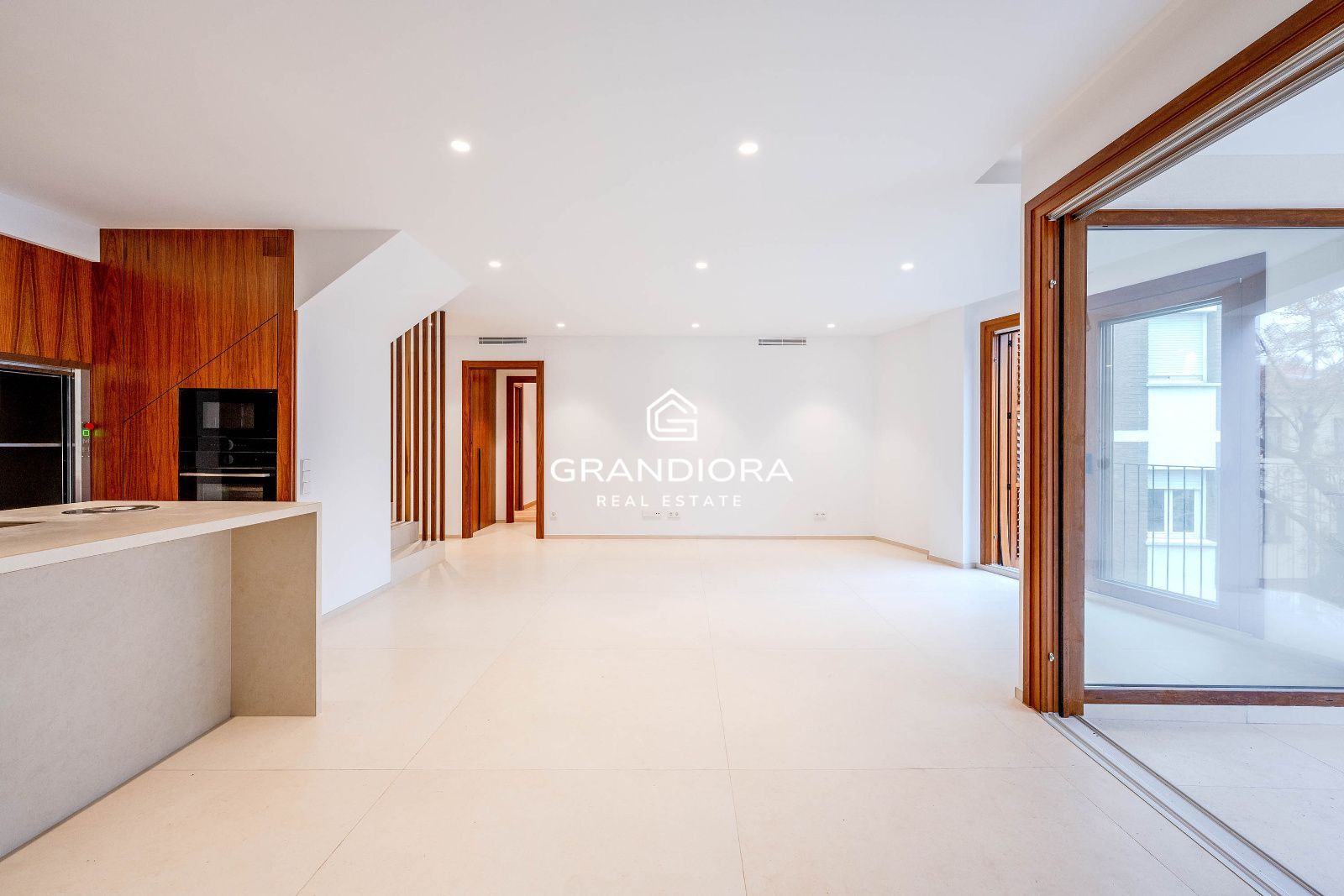 Ático exclusivo con gran terraza y entrega inmediata en Sant Cugat - Imagen 5