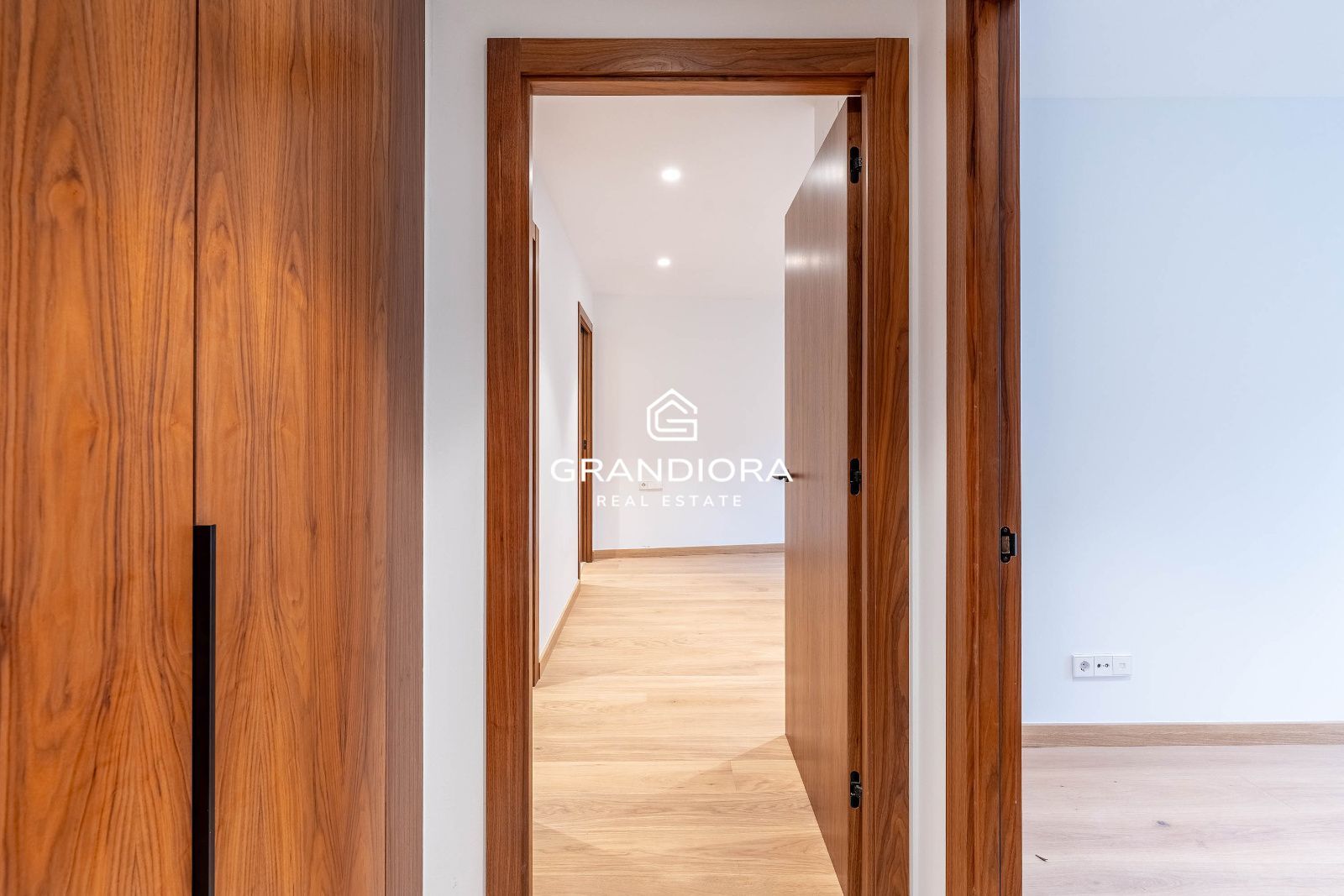 Ático exclusivo con gran terraza y entrega inmediata en Sant Cugat - Imagen 23