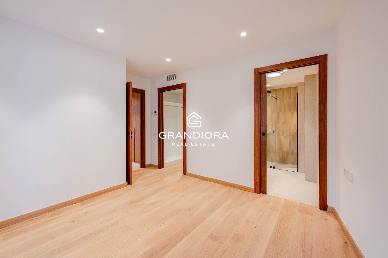 Ático exclusivo con gran terraza y entrega inmediata en Sant Cugat - Imagen 27