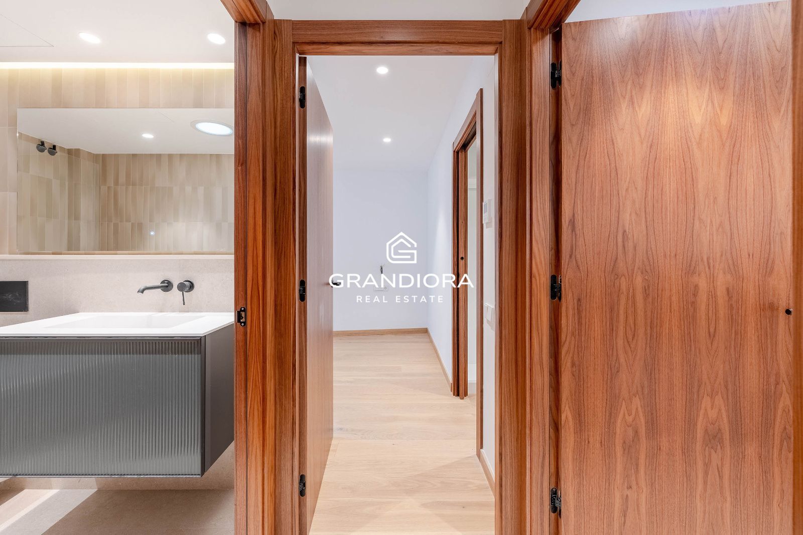 Ático exclusivo con gran terraza y entrega inmediata en Sant Cugat - Imagen 32