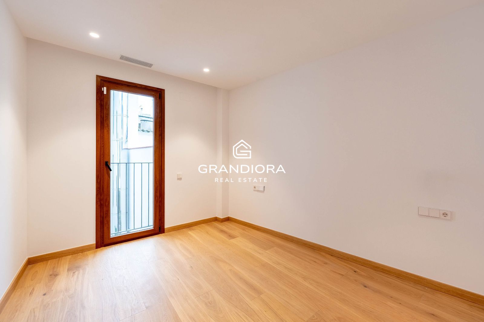 Ático exclusivo con gran terraza y entrega inmediata en Sant Cugat - Imagen 37