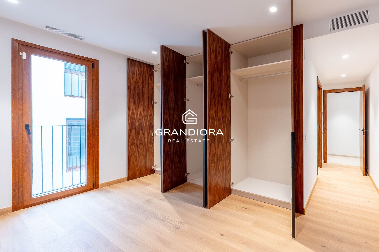 Ático exclusivo con gran terraza y entrega inmediata en Sant Cugat - Imagen 19
