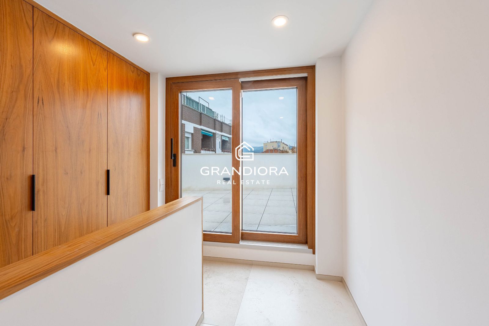 Ático exclusivo con gran terraza y entrega inmediata en Sant Cugat - Imagen 48