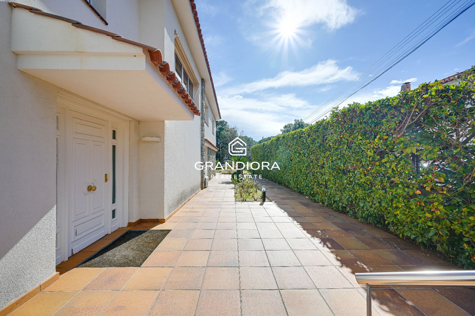 Preciosa villa en Premia de Dalt con vistas al mar - Imagen 68