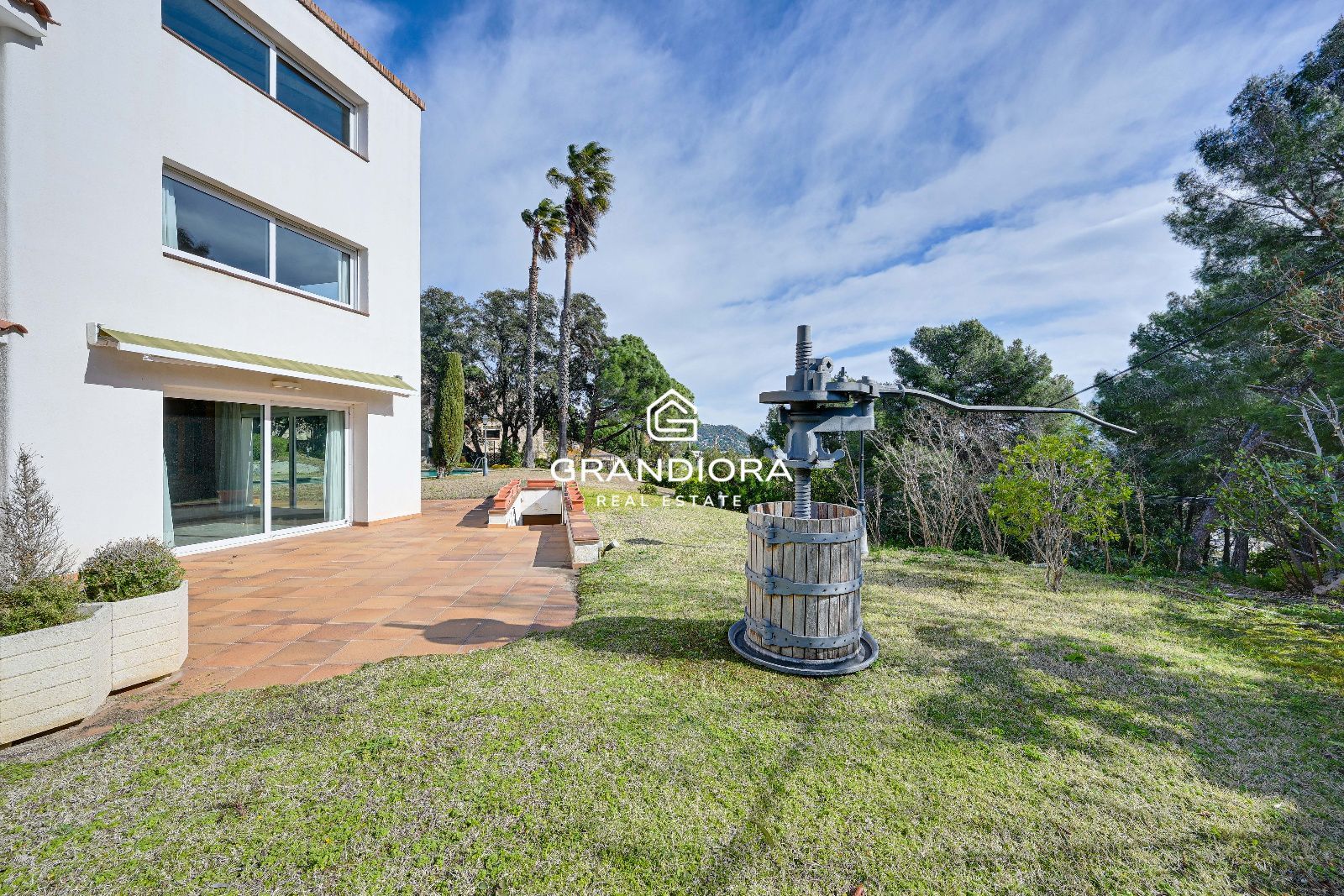 Preciosa villa en Premia de Dalt con vistas al mar - Imagen 56