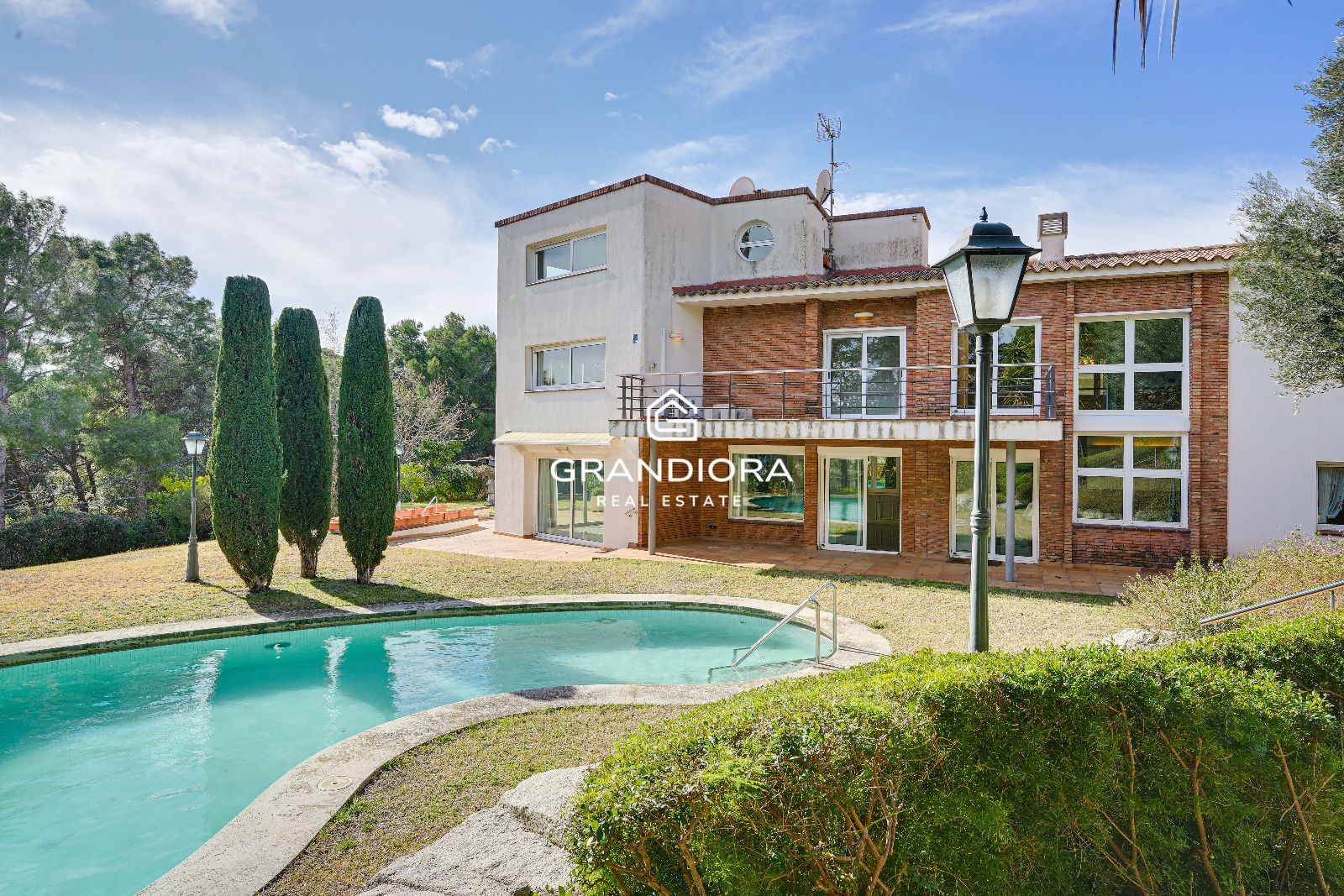 Preciosa villa en Premia de Dalt con vistas al mar
