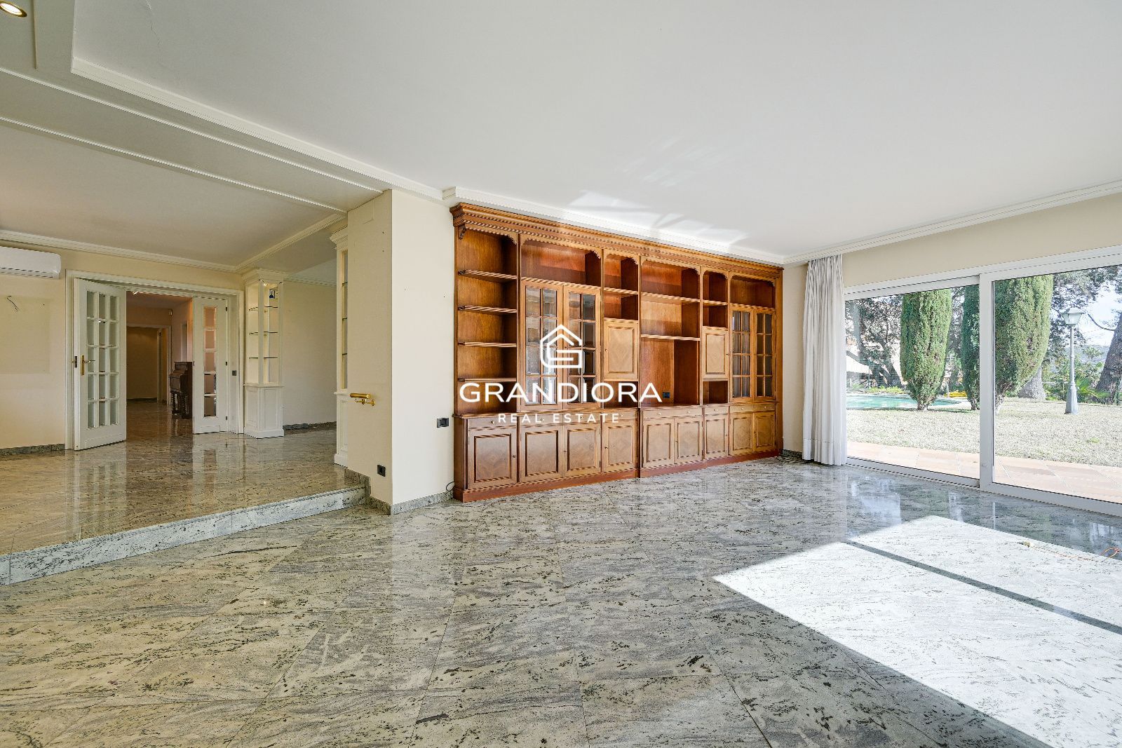Preciosa villa en Premia de Dalt con vistas al mar - Imagen 7