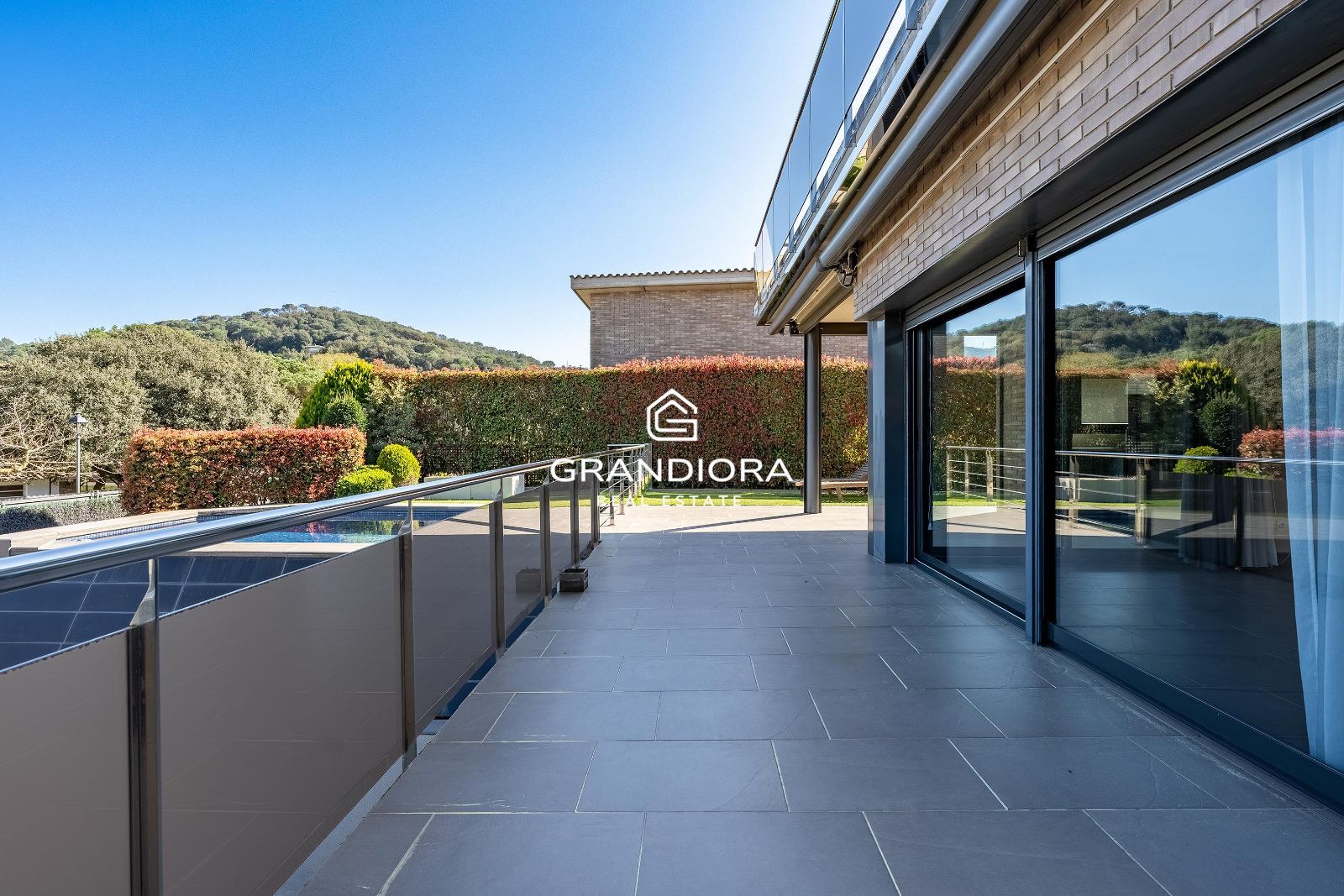 Su nuevo hogar familiar frente al golf de Vallromanes - Imagen 14