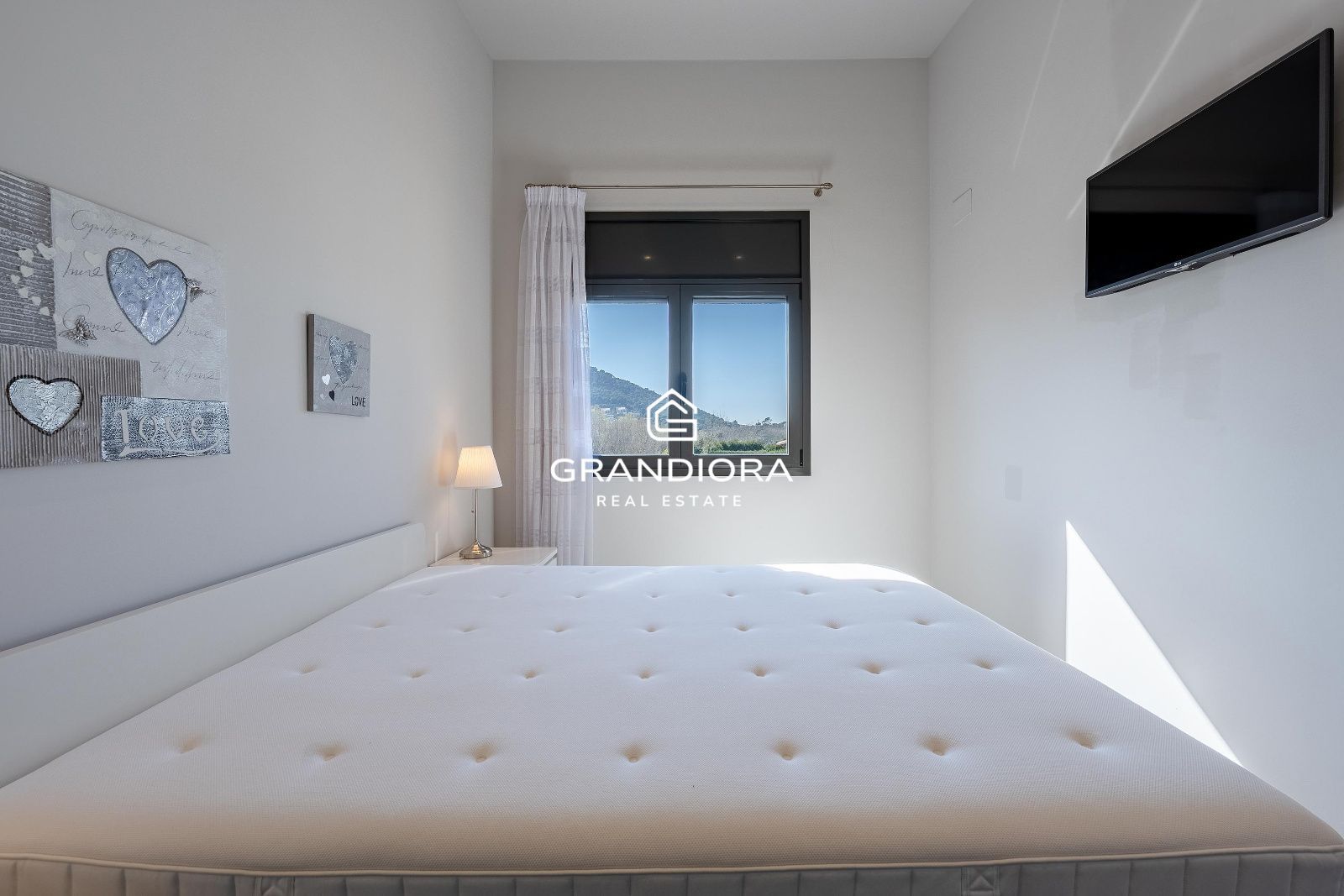 Su nuevo hogar familiar frente al golf de Vallromanes - Imagen 19