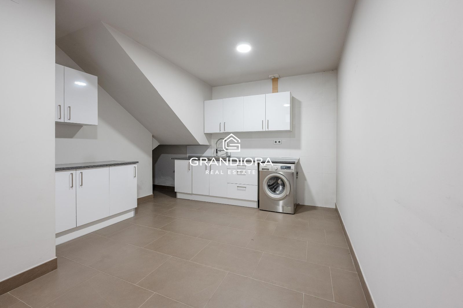 Su nuevo hogar familiar frente al golf de Vallromanes - Imagen 33
