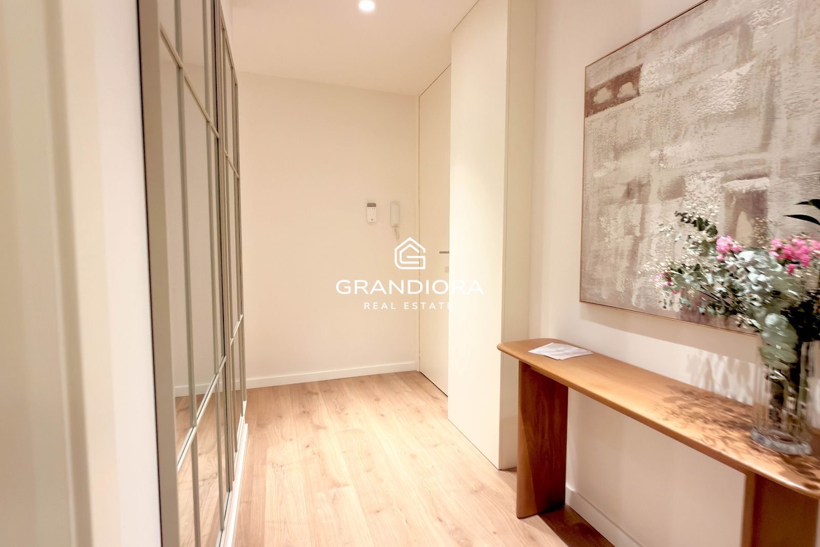 Piso reformado con terraza en Carrer Aribau – Centro de Barcelona - Imagen 34