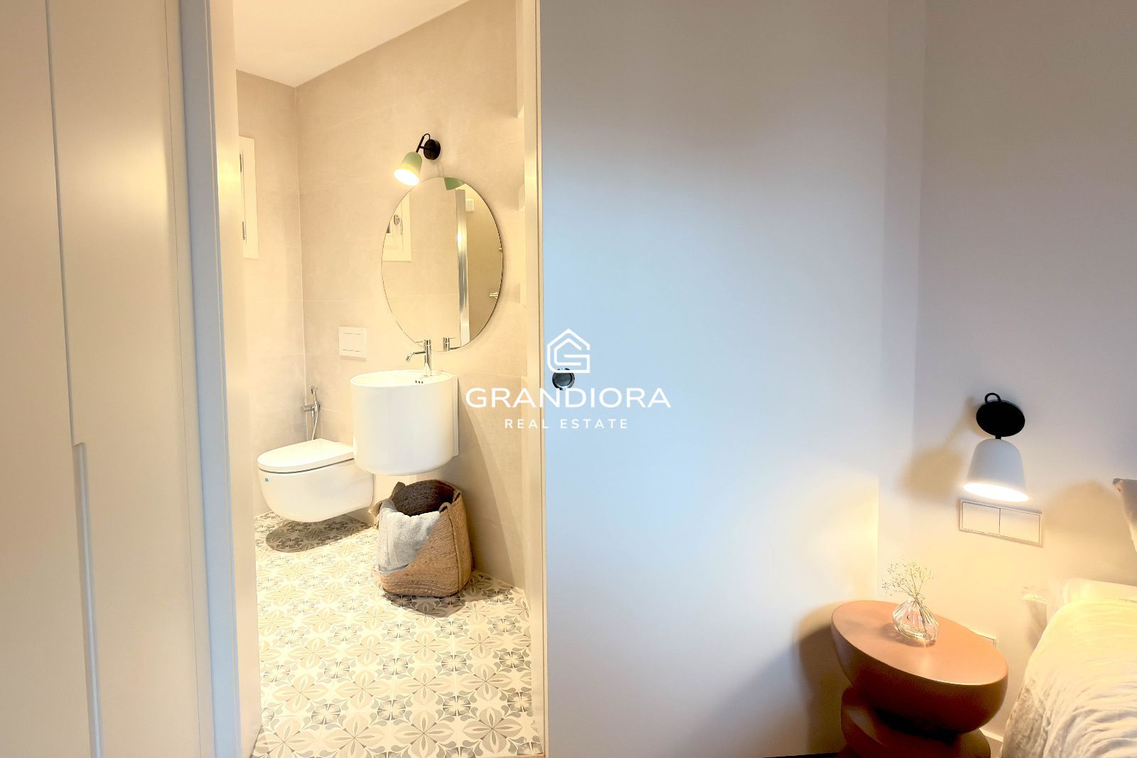 Piso reformado con terraza en Carrer Aribau – Centro de Barcelona - Imagen 30