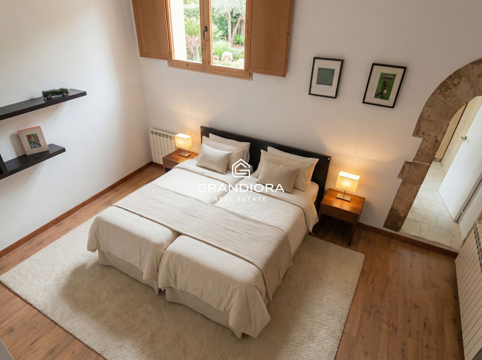 Gótico: 280m² Premium. Techos 5m. Alto Potencial. - Imagen 7