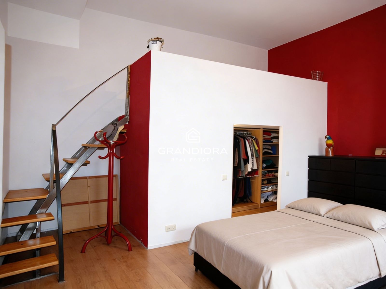 Gótico: 280m² Premium. Techos 5m. Alto Potencial. - Imagen 13