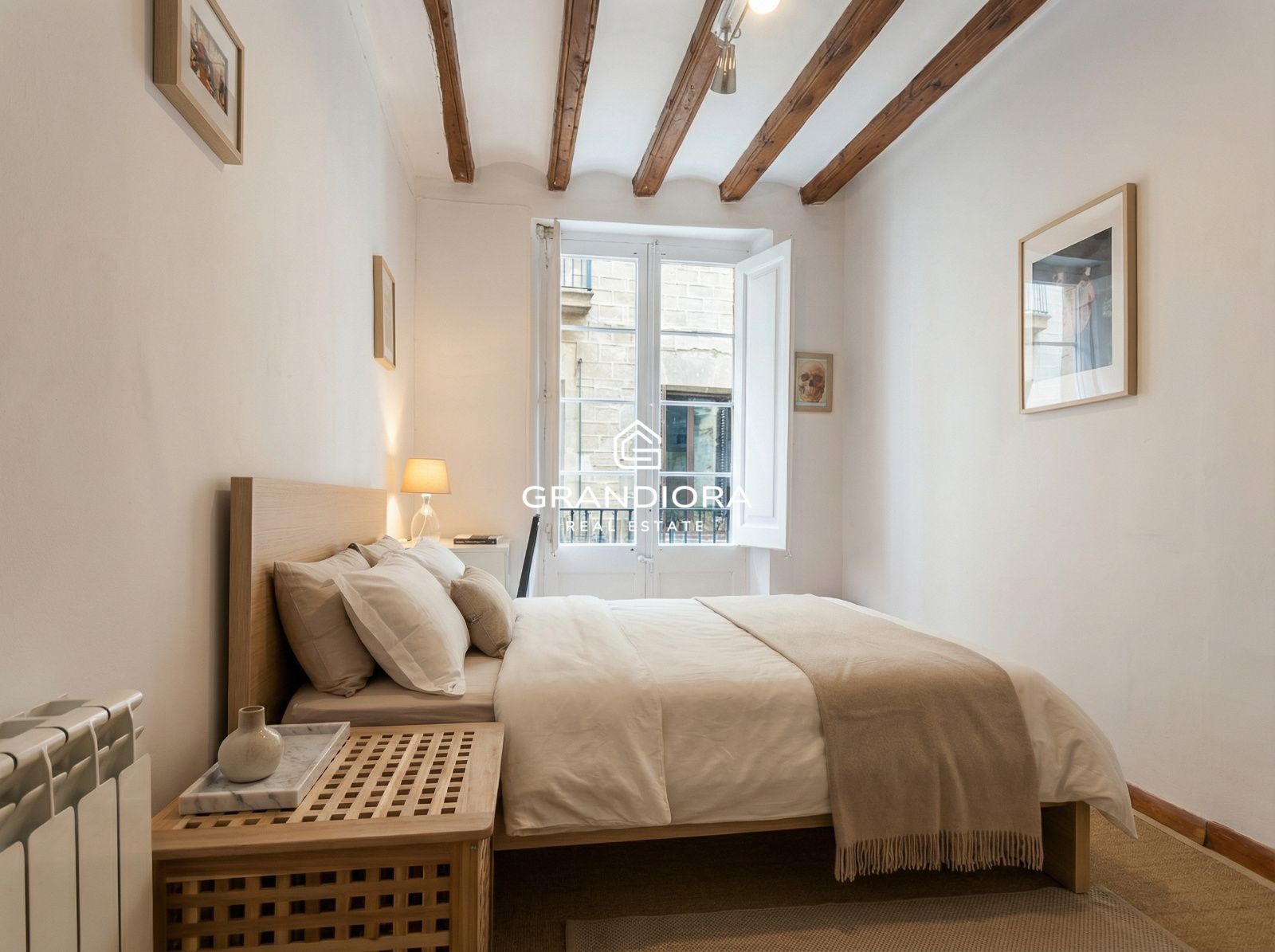 Gótico: 280m² Premium. Techos 5m. Alto Potencial. - Imagen 11