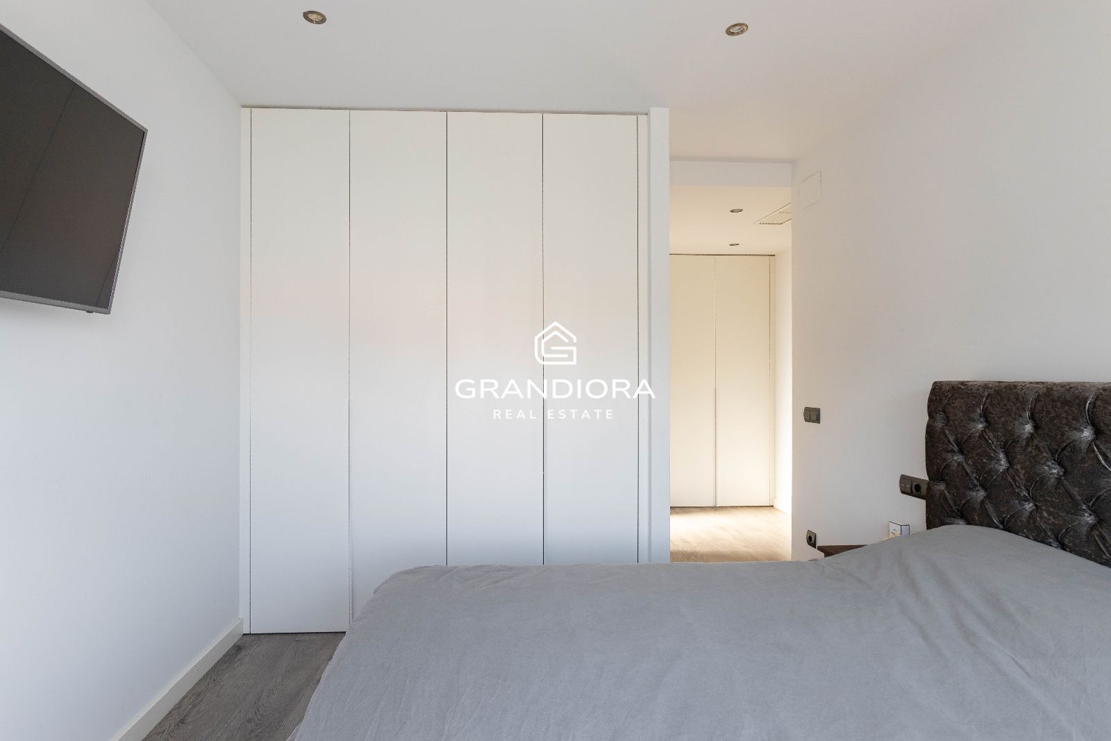 Casa moderna con gran jardín y vistas al mar: Máxima privacidad en Premià de Dalt - Imagen 13