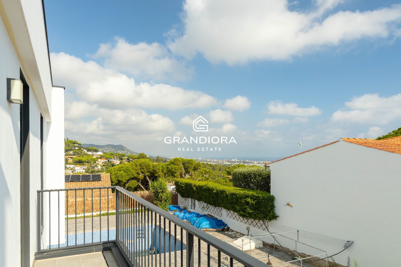 Casa moderna con gran jardín y vistas al mar: Máxima privacidad en Premià de Dalt - Imagen 20