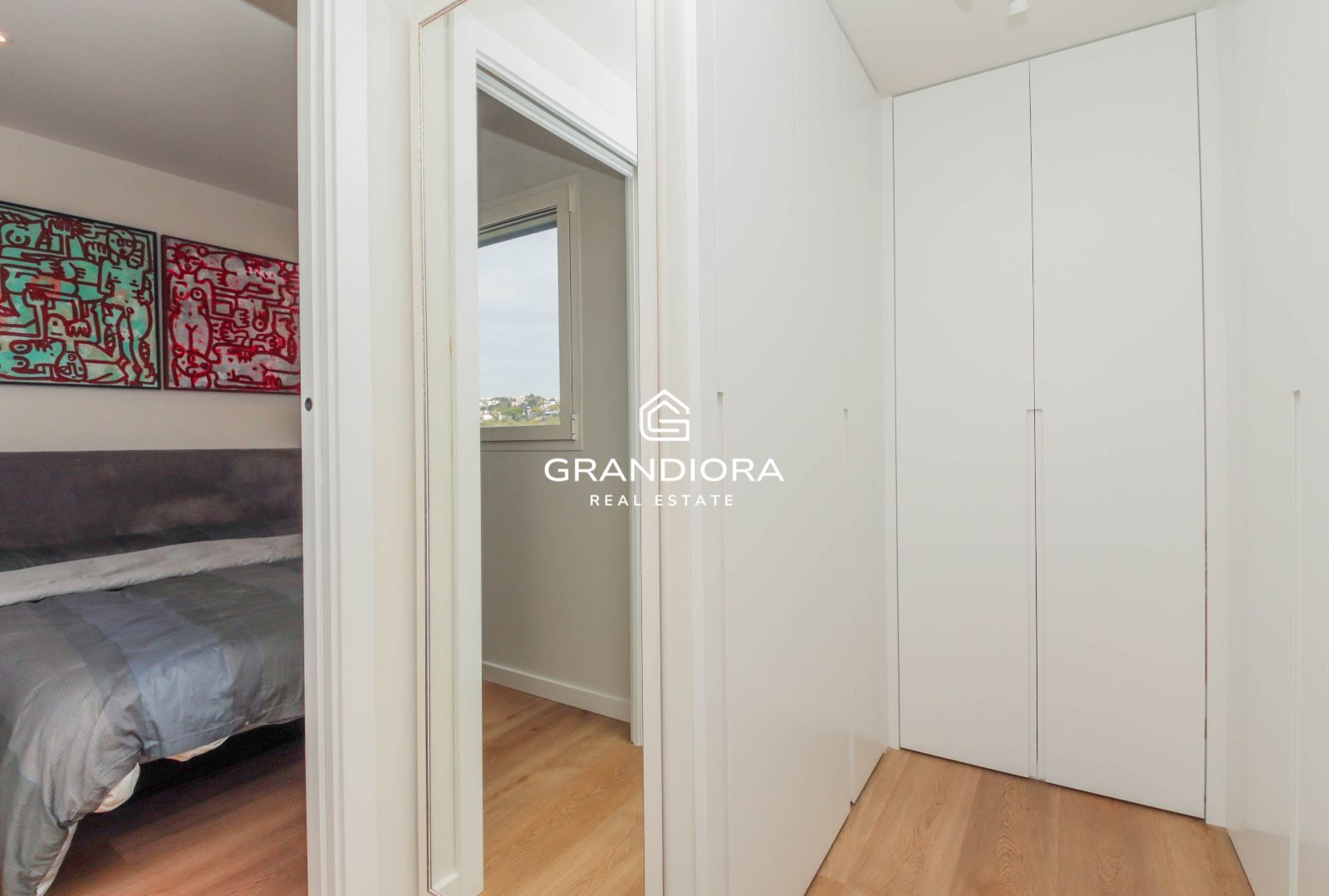 Ático Contemporáneo con Terraza de 40 m² y Vistas al Mediterráneo en La Plana, Sitges - Imagen 37