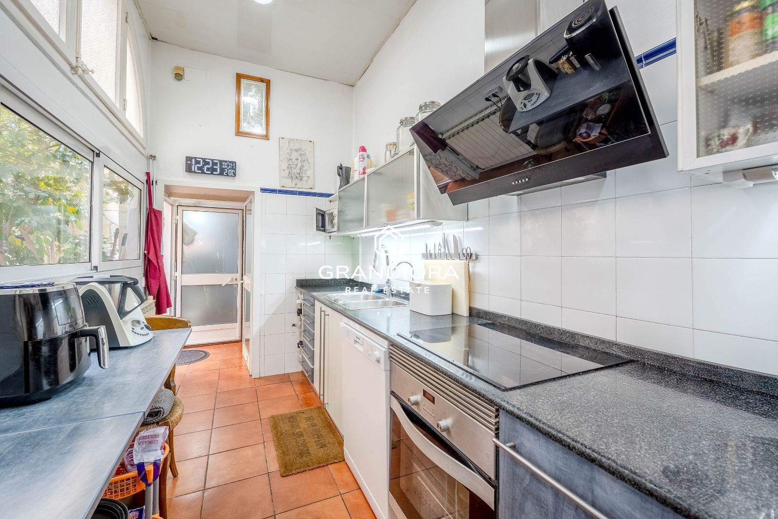 Activo Patrimonial en Primera Línea: Residencia Señorial a  15 Minutos de Barcelona - Imagen 15