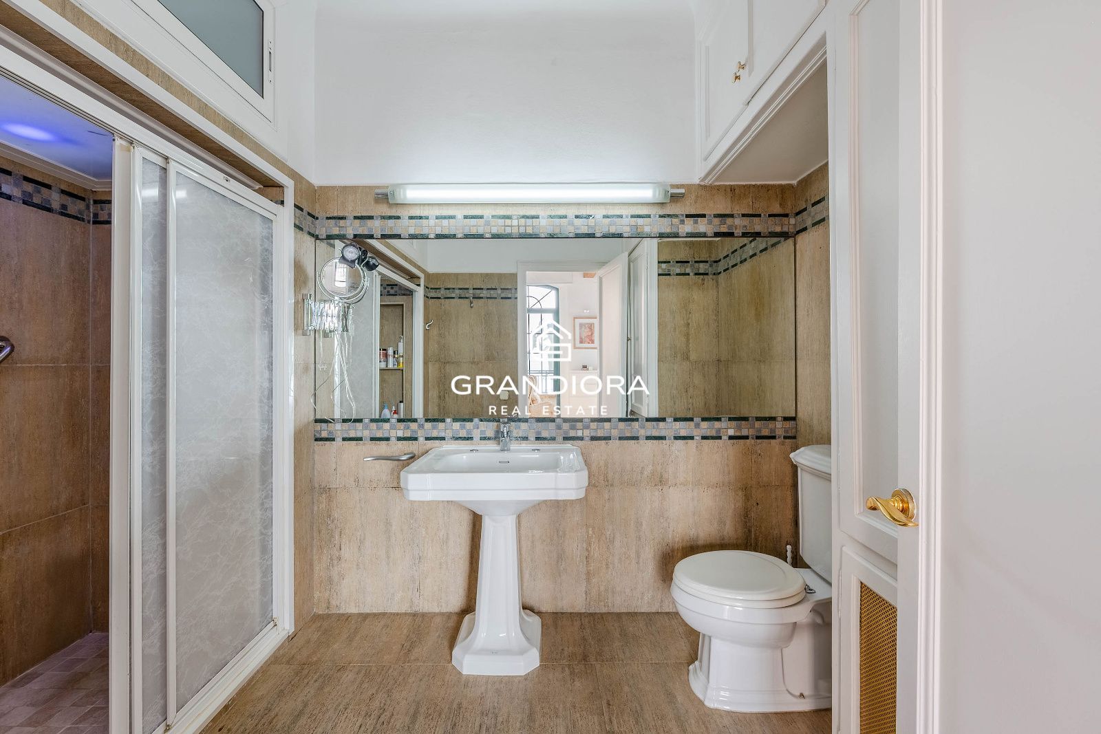 Activo Patrimonial en Primera Línea: Residencia Señorial a  15 Minutos de Barcelona - Imagen 32