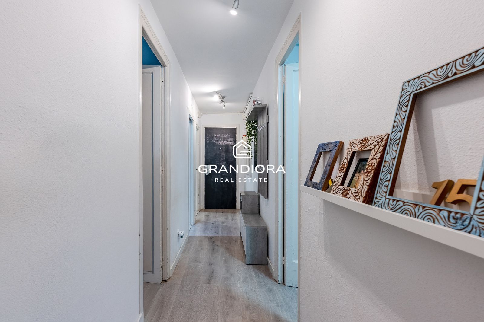 Finca Regia con Jardín Privado en el Eixample Esquerra - Imagen 4