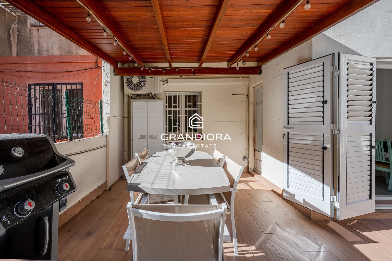 Finca Regia con Jardín Privado en el Eixample Esquerra - Imagen 2