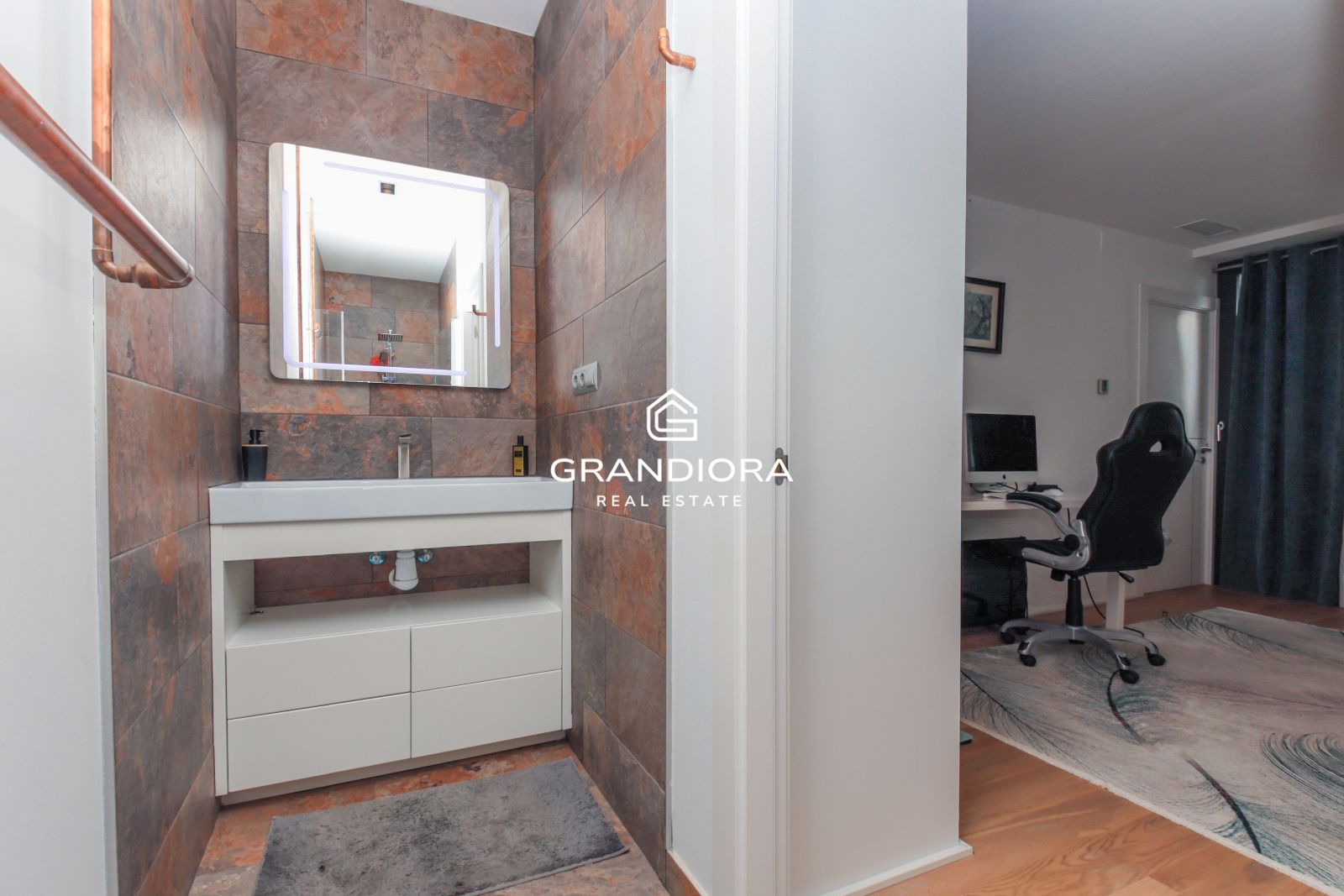 Impresionante casa independiente con vistas panorámicas al mar y 546 m² - Imagen 60