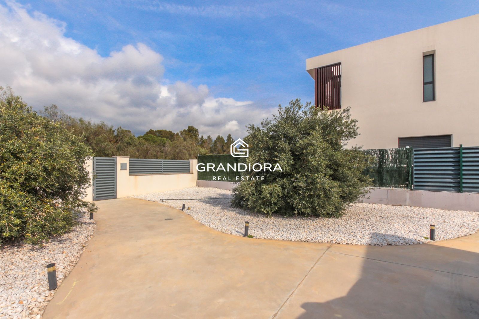Impresionante casa independiente con vistas panorámicas al mar y 546 m² - Imagen 4