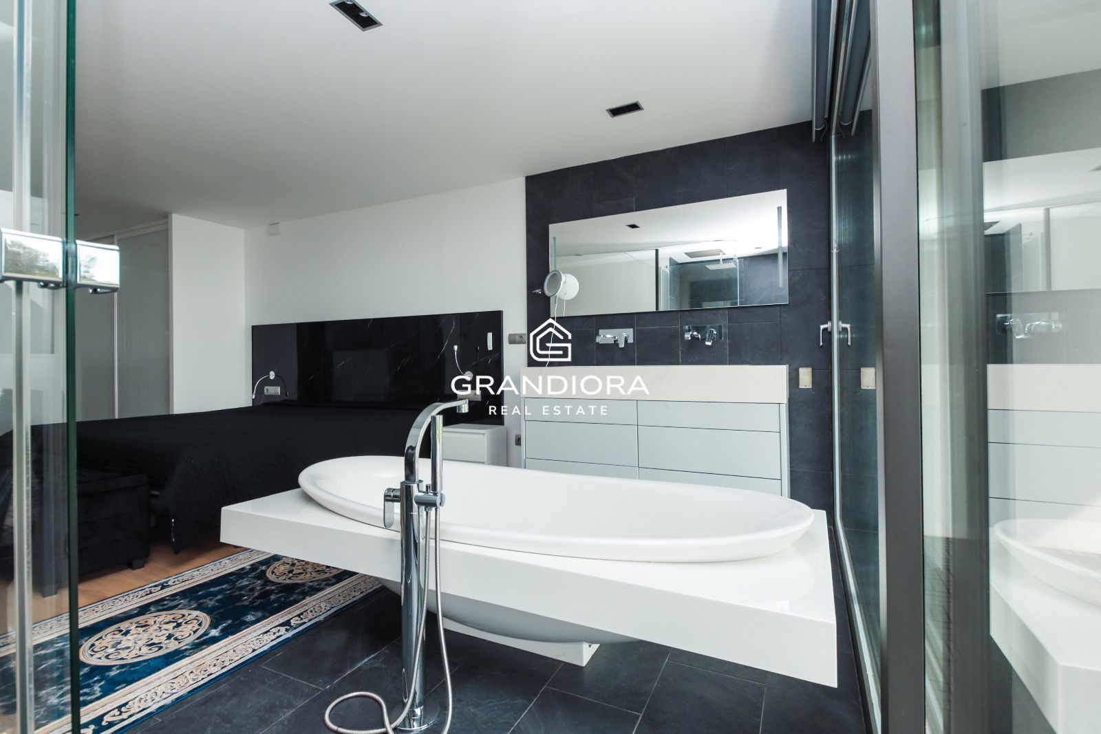 Impresionante casa independiente con vistas panorámicas al mar y 546 m² - Imagen 23