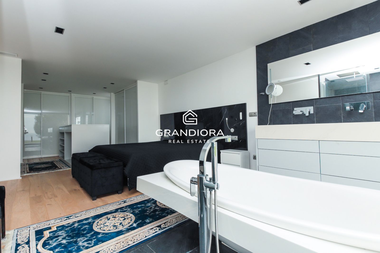 Impresionante casa independiente con vistas panorámicas al mar y 546 m² - Imagen 24