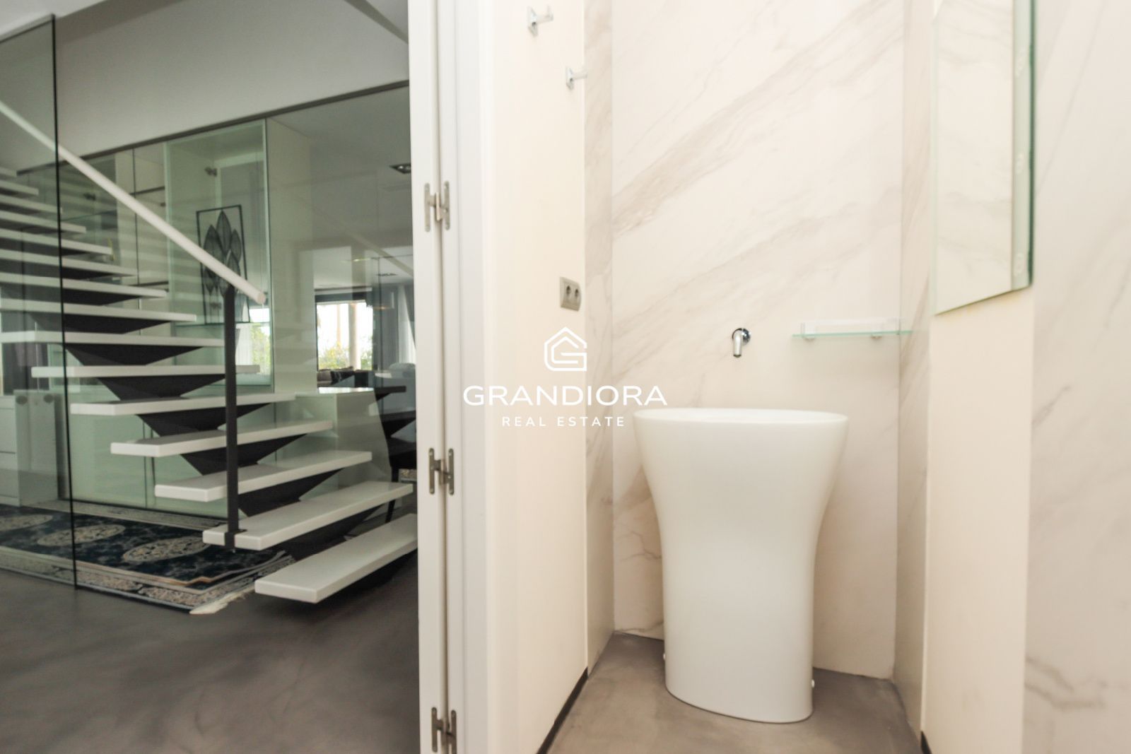 Impresionante casa independiente con vistas panorámicas al mar y 546 m² - Imagen 71