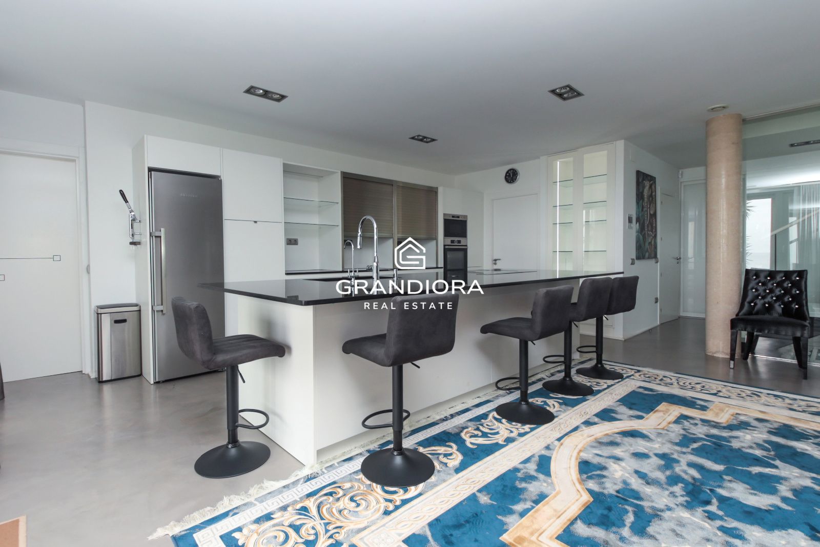 Impresionante casa independiente con vistas panorámicas al mar y 546 m² - Imagen 11