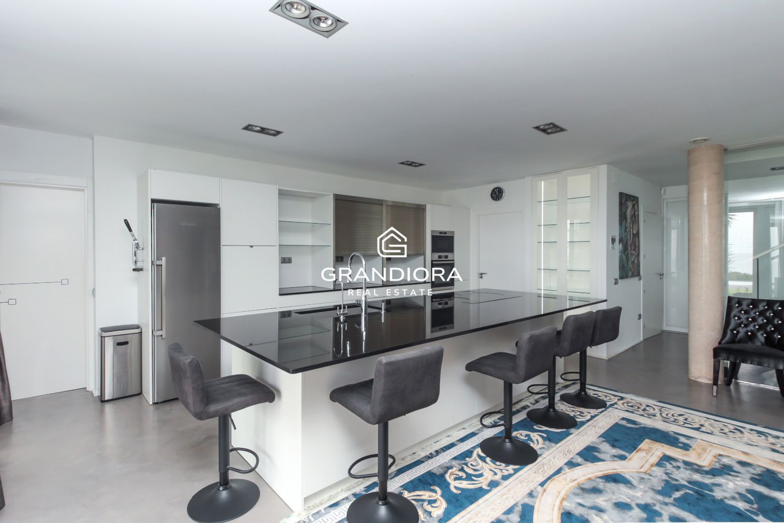 Impresionante casa independiente con vistas panorámicas al mar y 546 m² - Imagen 10