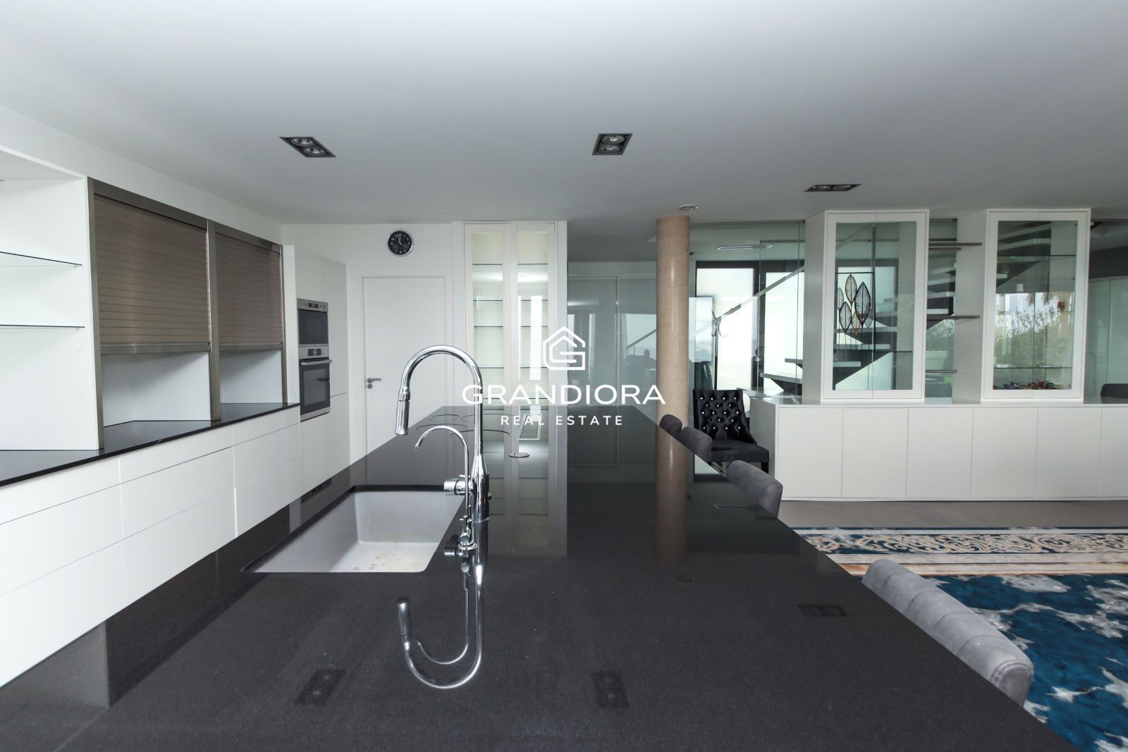 Impresionante casa independiente con vistas panorámicas al mar y 546 m² - Imagen 14