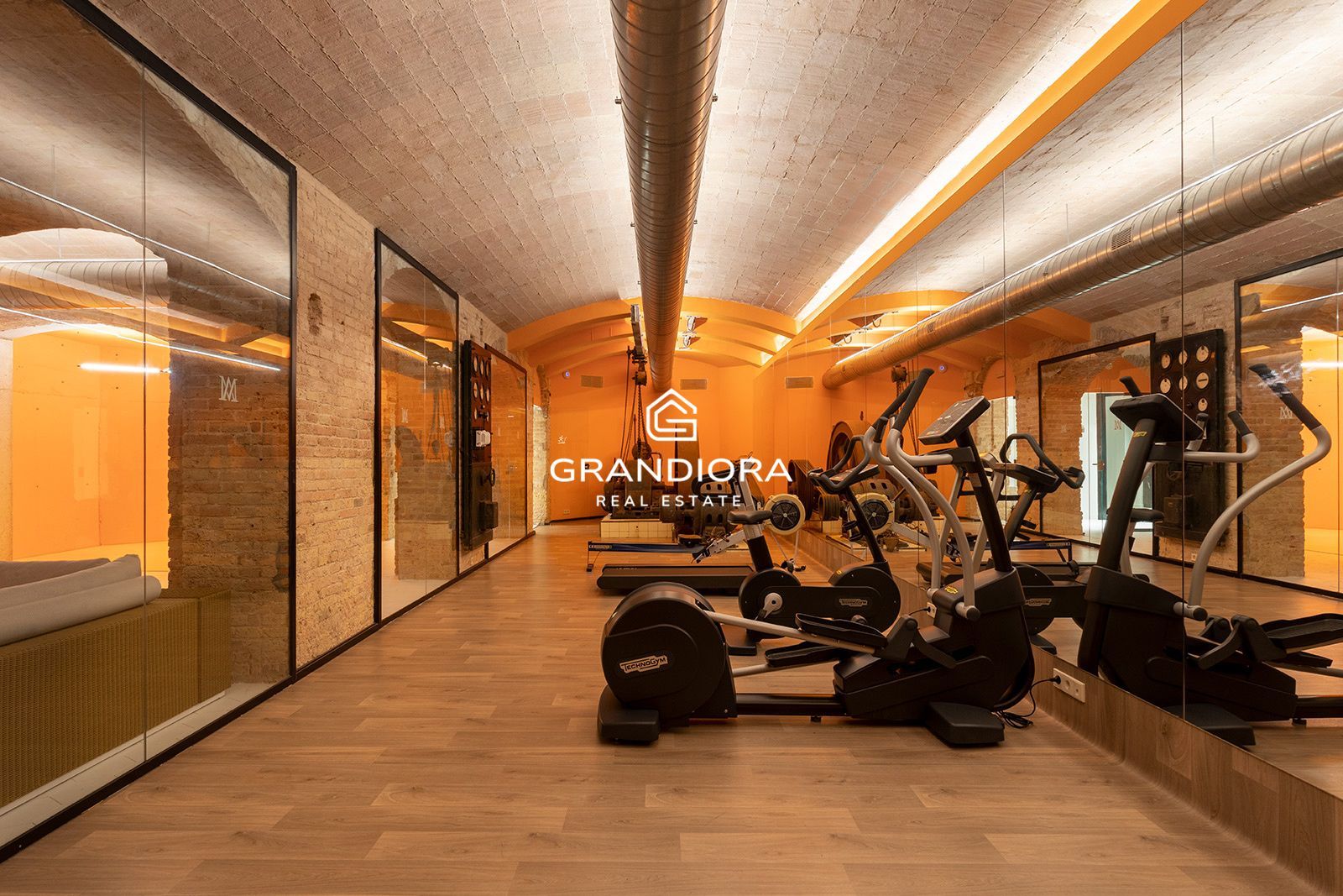 Exclusivo piso de diseño en la Dreta de l'Eixample con servicios premium - Imagen 4