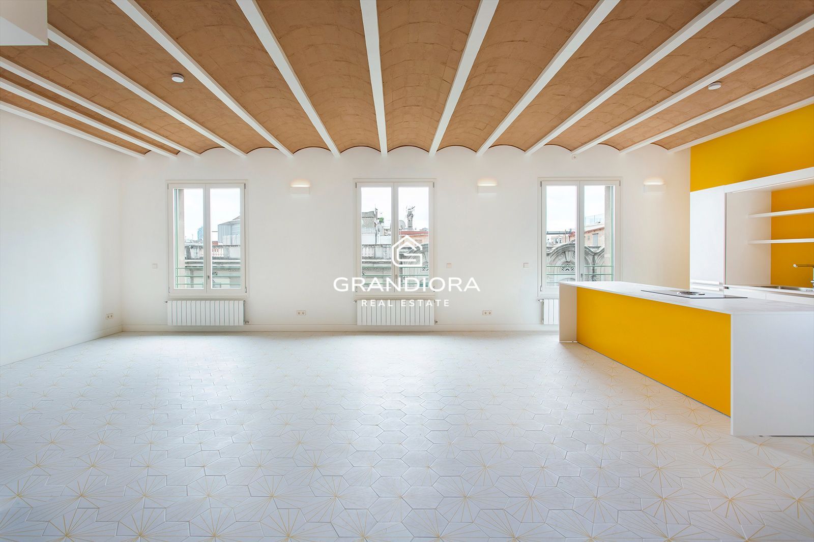 Apartamento de lujo con concierge y wellness center en Eixample - Imagen 1