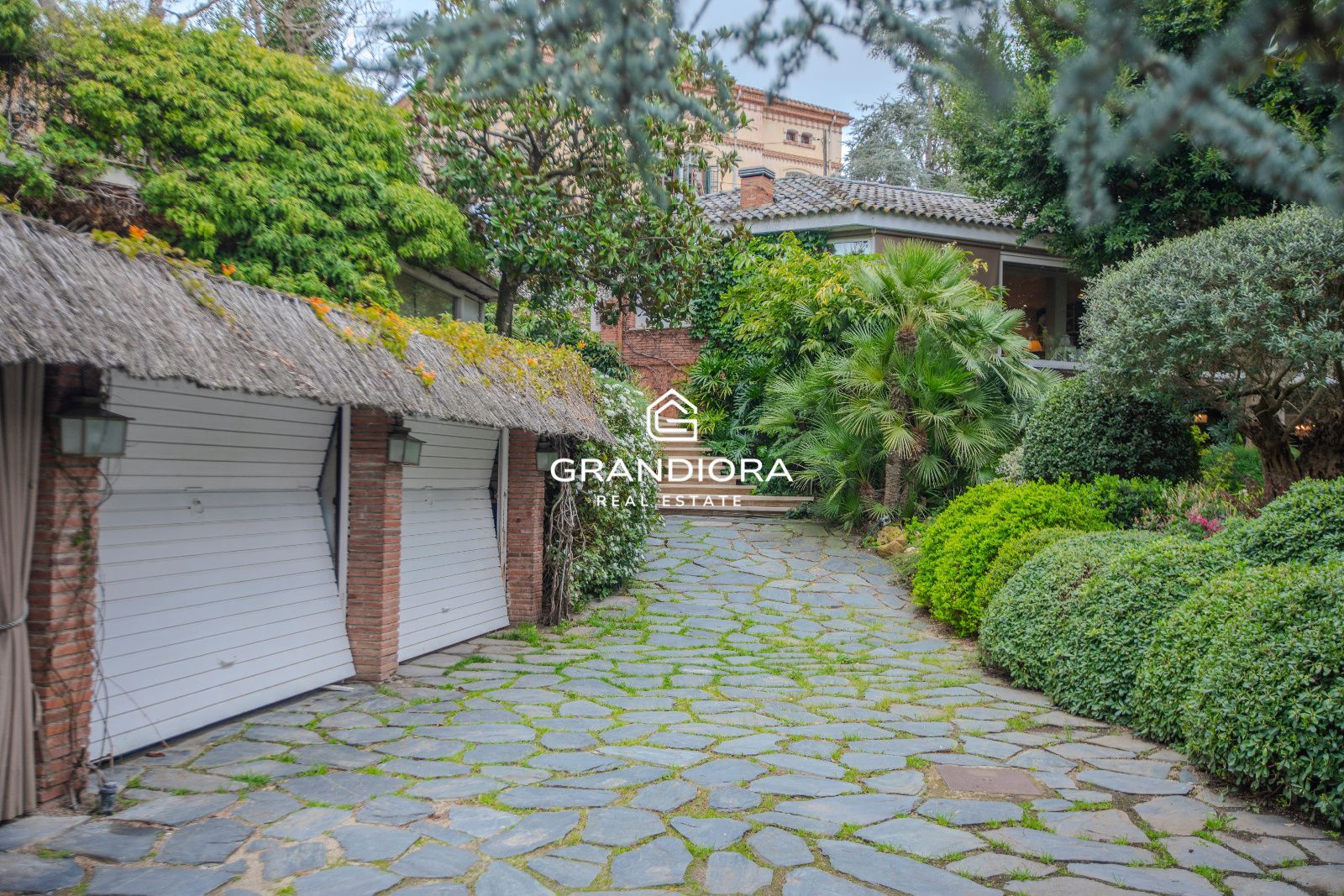 Villa de lujo con piscina y terreno en Sant Andreu de Llavaneres, Barcelona - Imagen 11