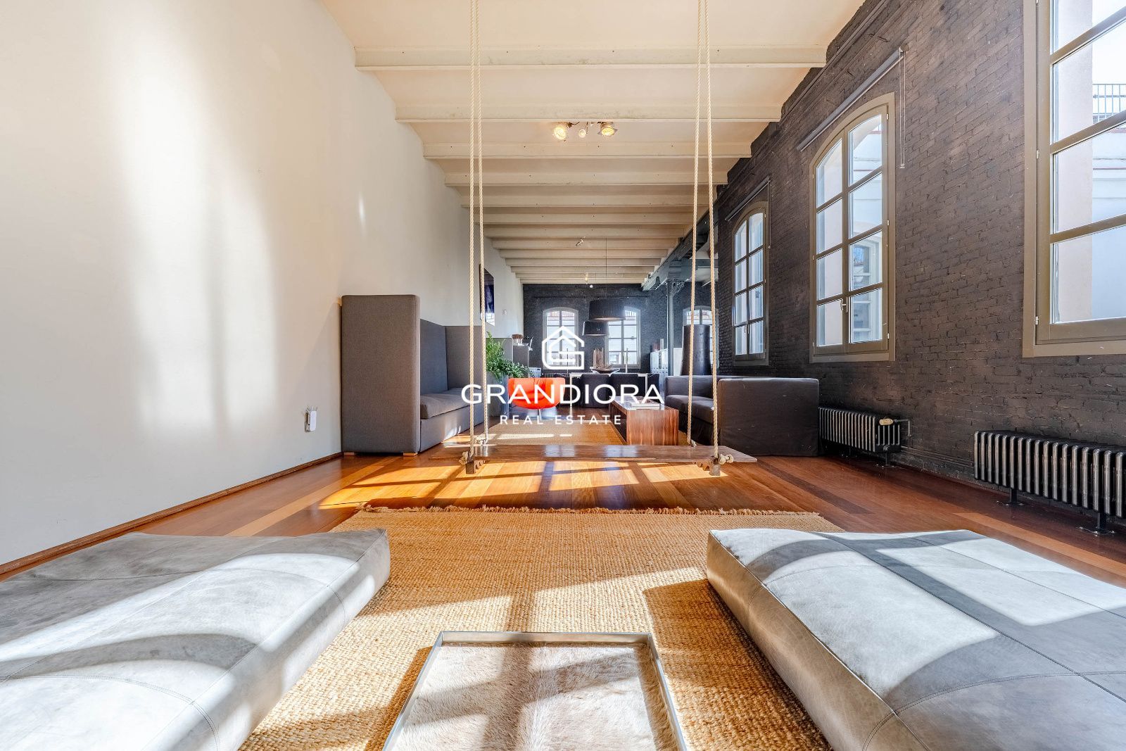 Penthouse Estilo Loft NY en el Passatge Sert: Un Escenario de Vanguardia e Historia en la Dreta de l’Eixample